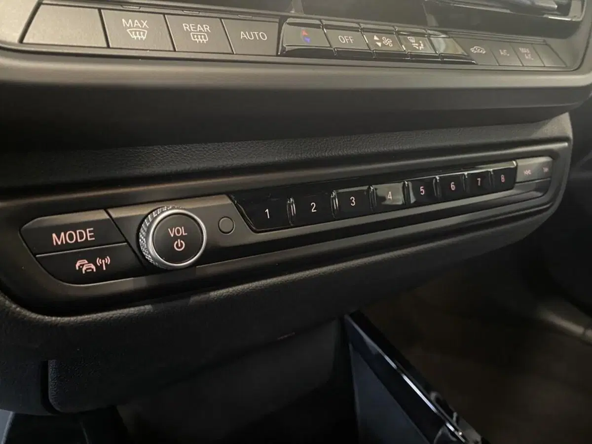 BMW Serie 1 5p. usata a Torino (11)