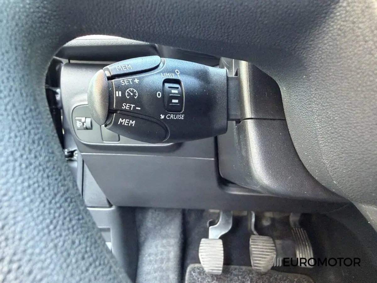Citroen C3 usata a Bari (14)