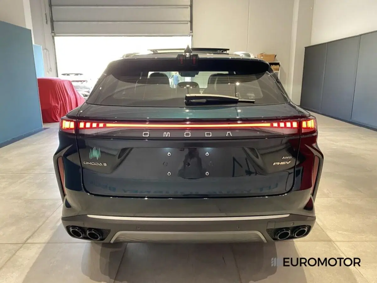 Omoda Omoda 9 SHS-P nuova a Bari (9)