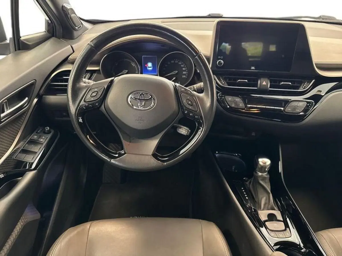 Toyota Toyota C-HR usata a Prato (11)
