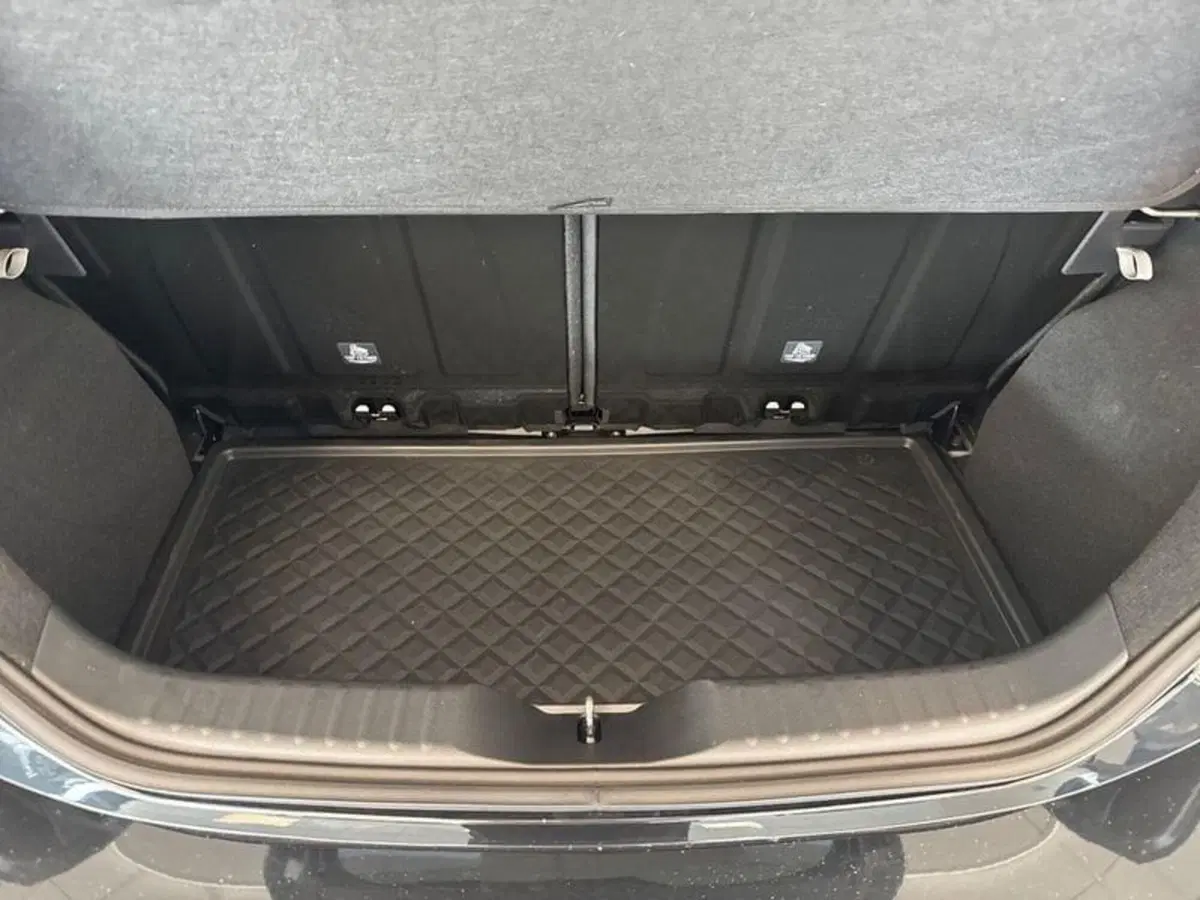 Toyota Aygo X usata a Prato (12)
