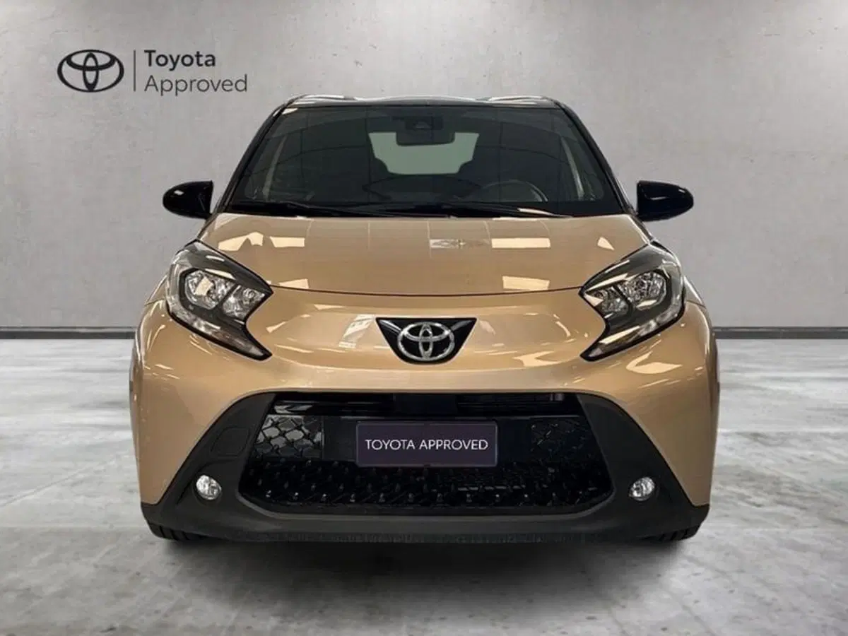 Toyota Aygo X usata a Prato (4)