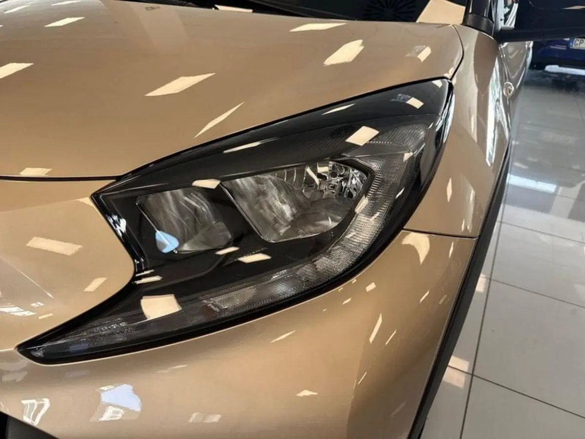 Toyota Aygo X usata a Prato (8)