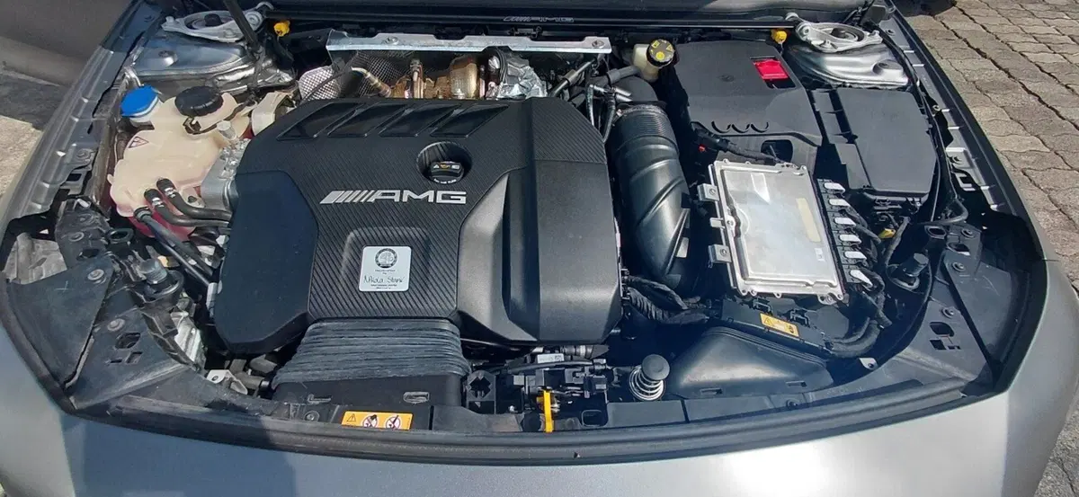 Mercedes-Benz CLA Shooting Brake usata a Cosenza (15)