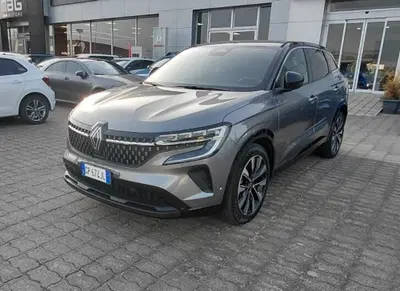 Renault Austral 1.2 mild hybrid advanced Evolution 130cv del 2023 usata a Rende
