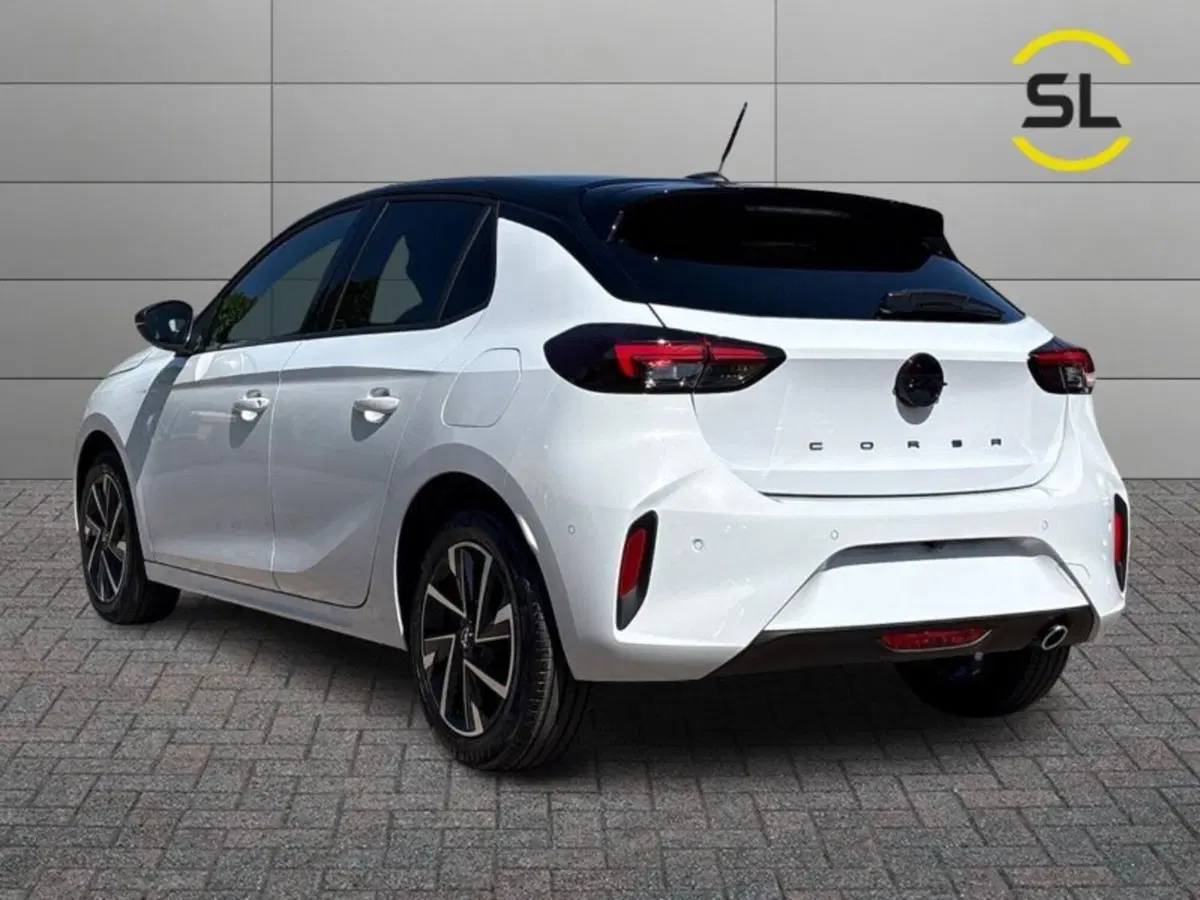 Opel Corsa nuova a Lecco (4)