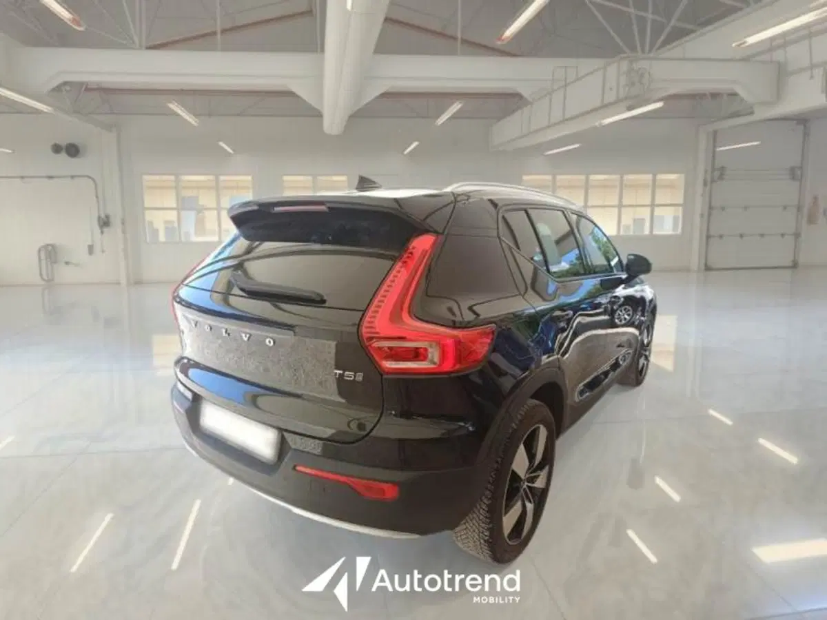 Volvo XC40 usata a Bari (12)