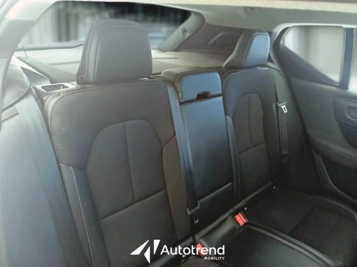 Volvo XC40 usata a Bari (20)