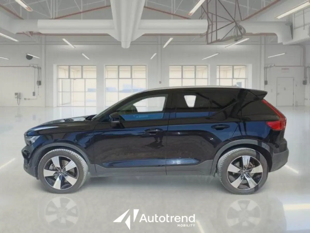 Volvo XC40 usata a Bari (4)
