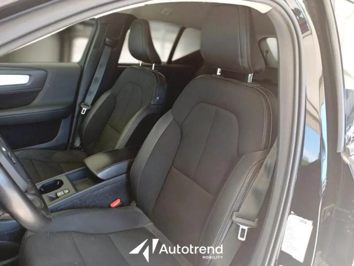 Volvo XC40 usata a Bari (6)
