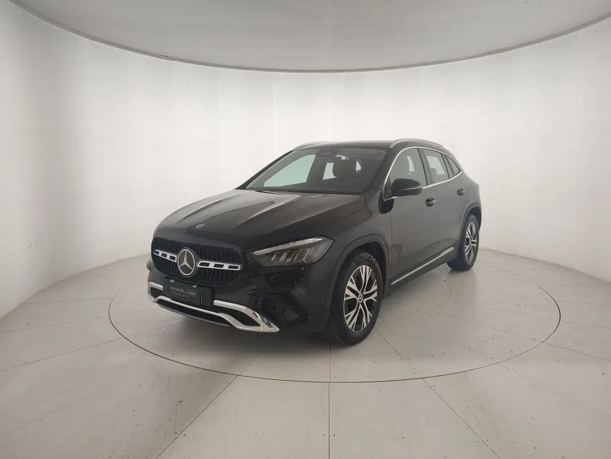 Mercedes-Benz GLA SUV usata a Alessandria