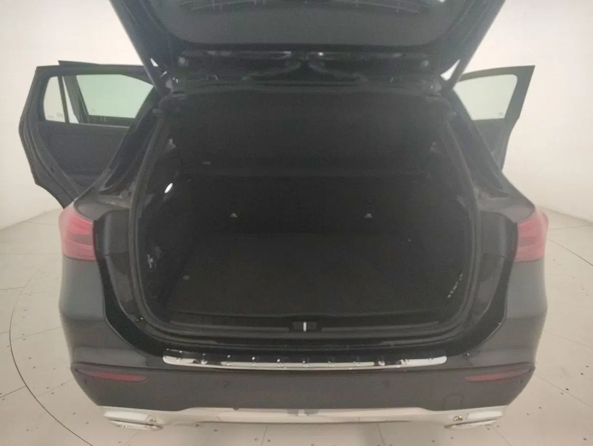 Mercedes-Benz GLA SUV usata a Alessandria (11)