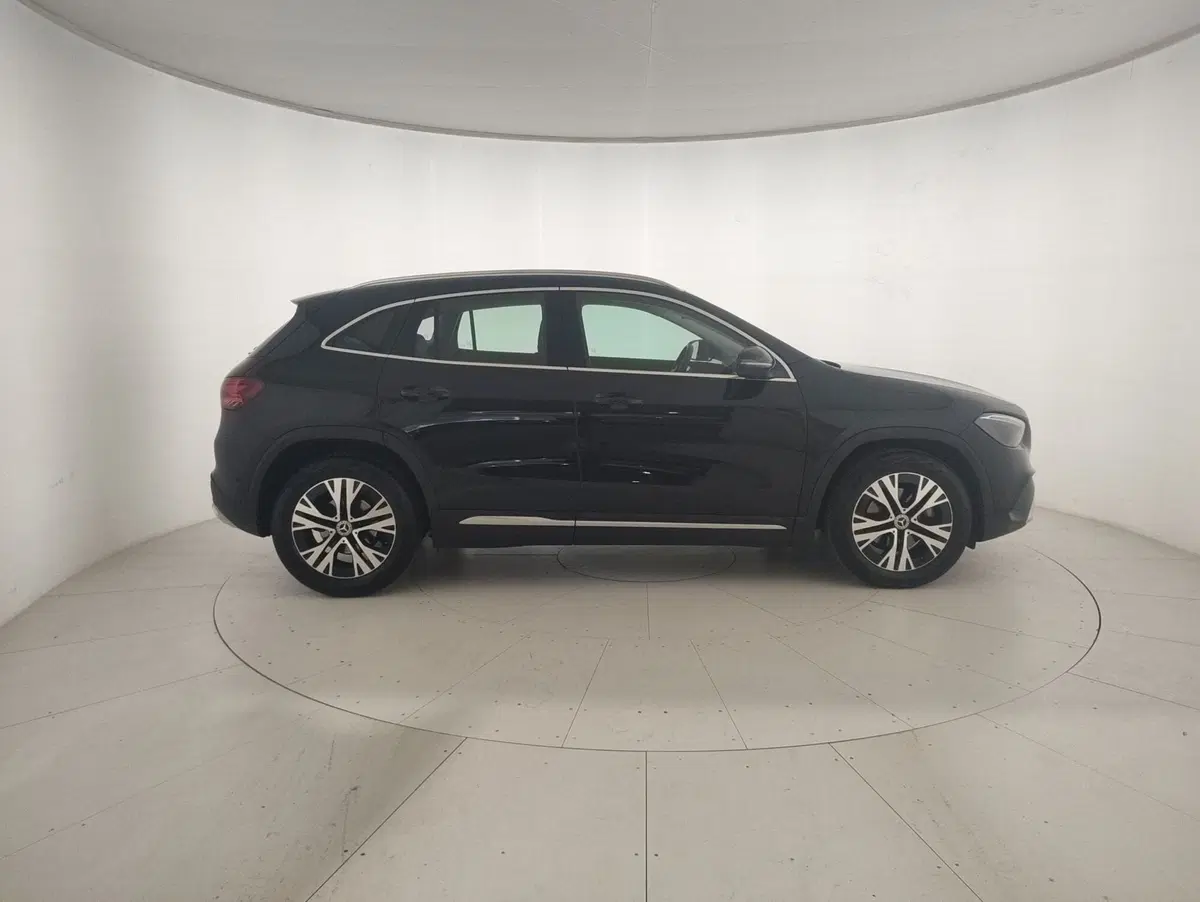 Mercedes-Benz GLA SUV usata a Alessandria (5)