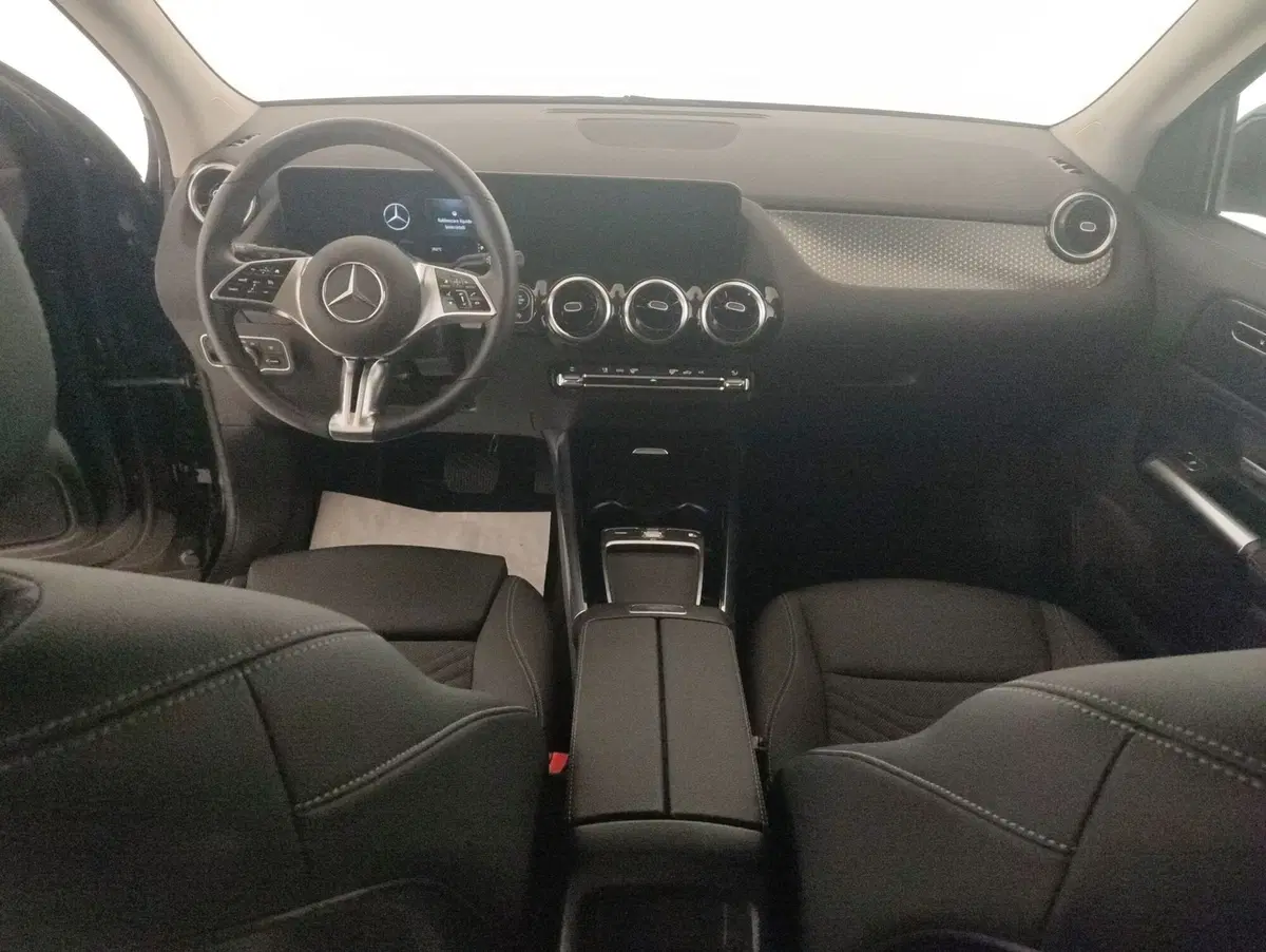 Mercedes-Benz GLA SUV usata a Alessandria (8)