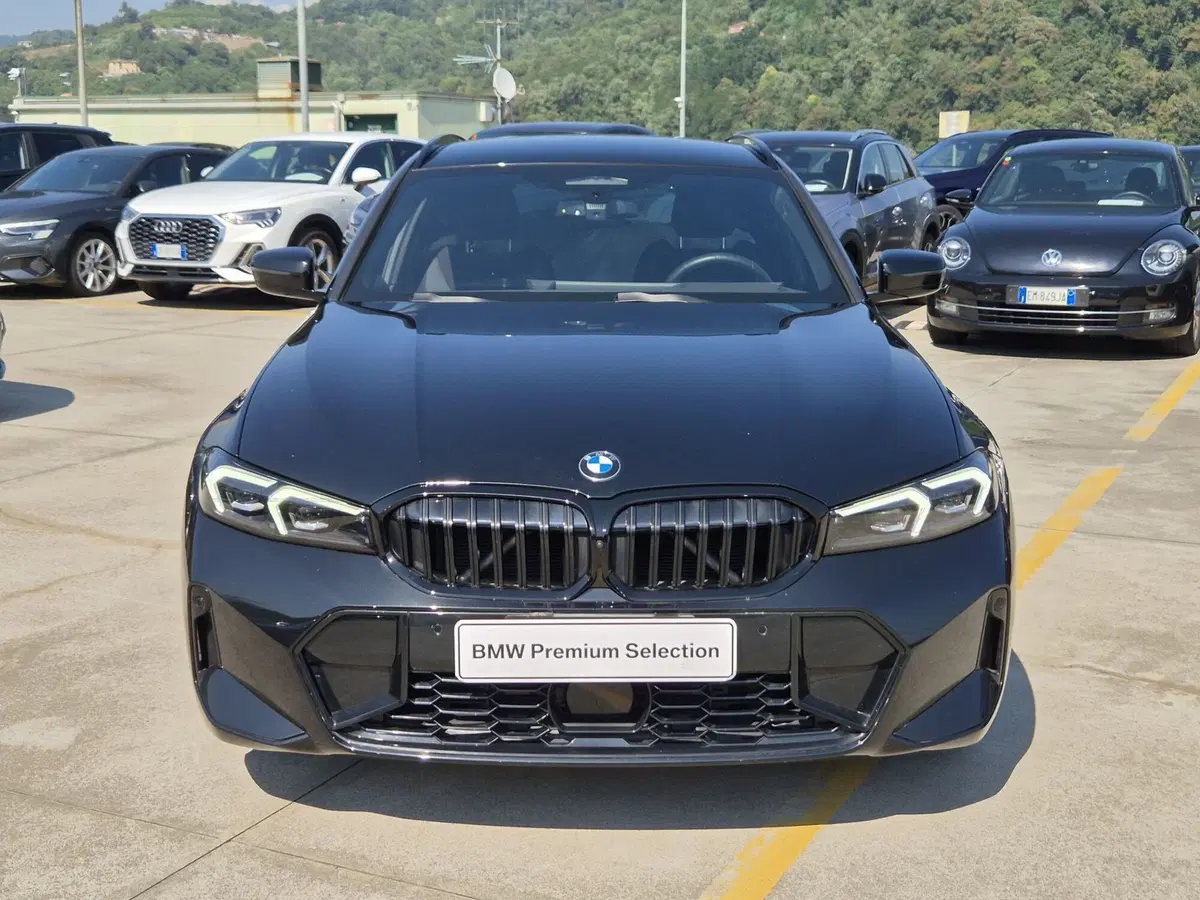BMW Serie 3 Touring usata  (2)