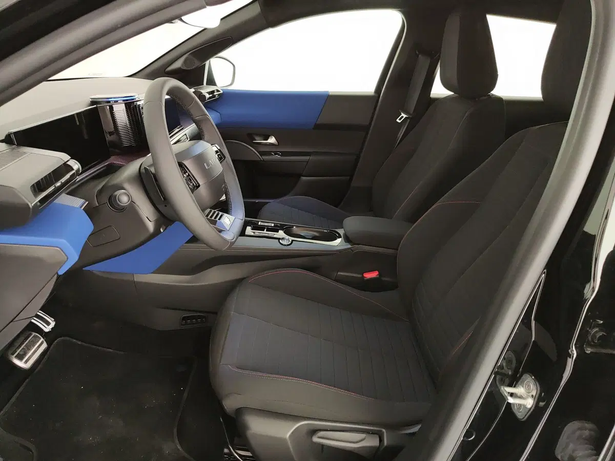 Lancia Ypsilon usata a Caserta (14)