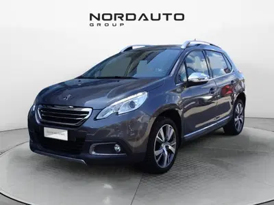 Peugeot 2008 e-HDi 92 CV Stop&amp;Start robotizzato Allure del 2014 usata a Sedico