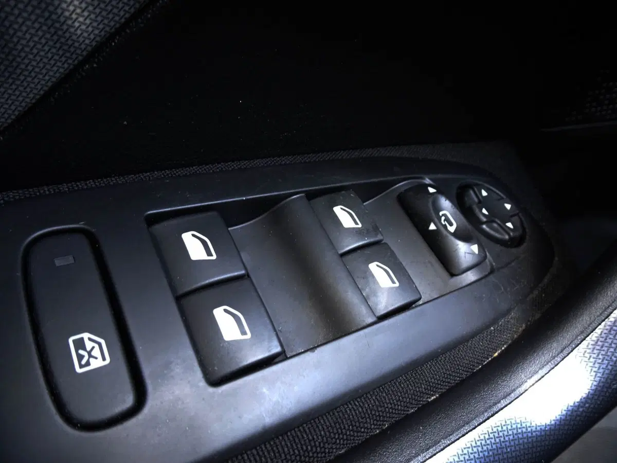 Peugeot 2008 usata a Belluno (14)