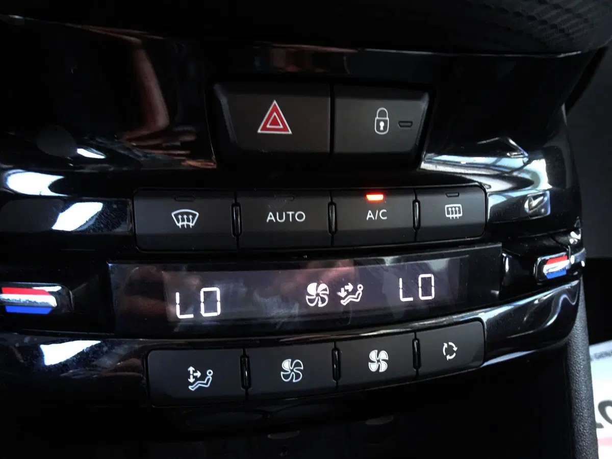 Peugeot 2008 usata a Belluno (16)