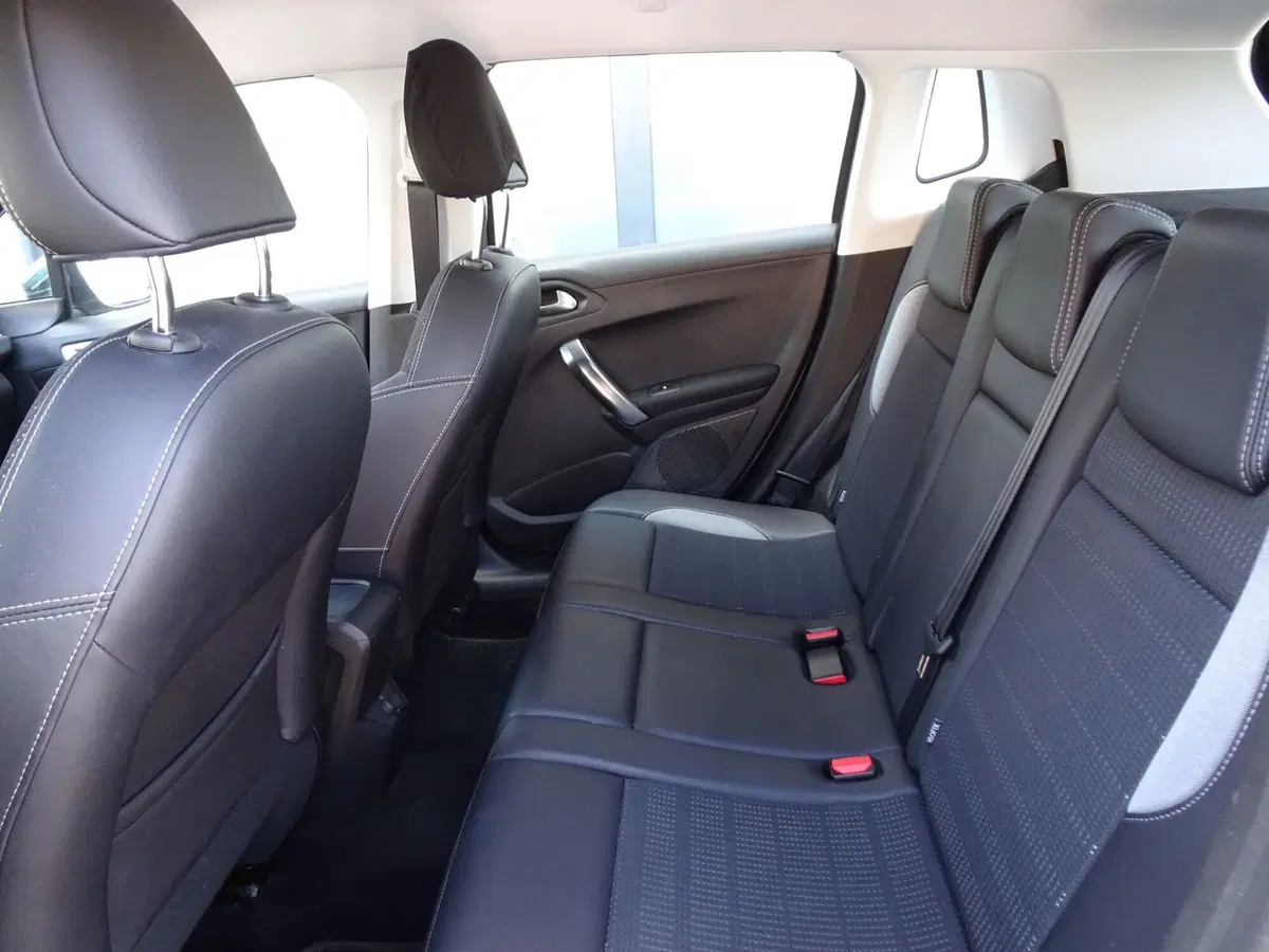 Peugeot 2008 usata a Belluno (9)