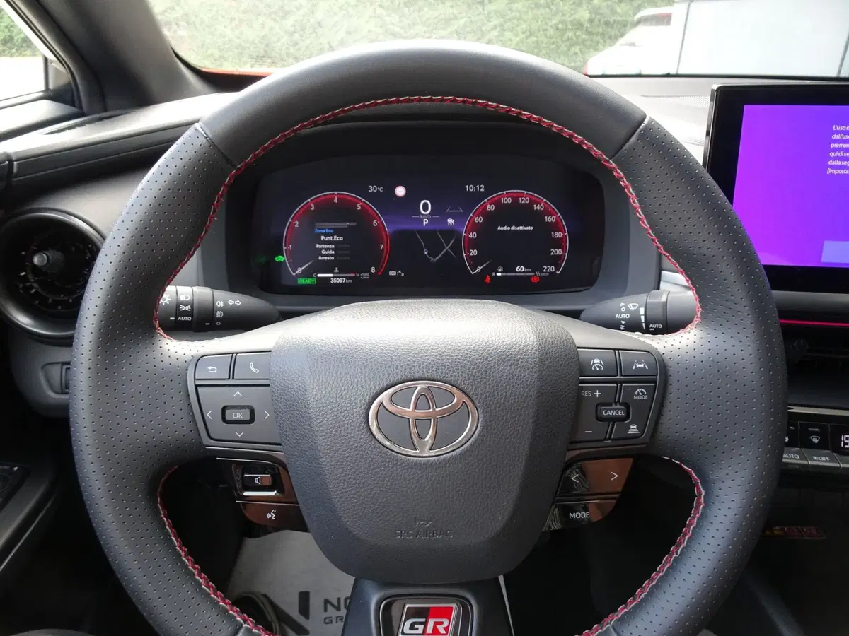 Toyota Toyota C-HR usata a Venezia (13)