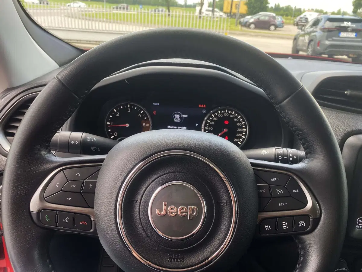 Jeep Renegade usata a Padova (11)