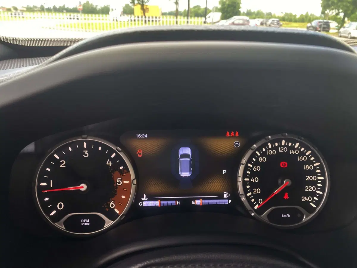 Jeep Renegade usata a Padova (12)