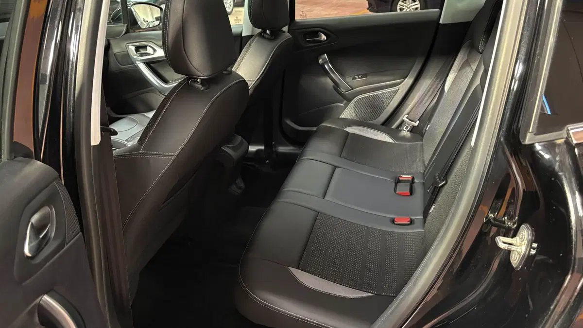 Peugeot 2008 usata a Treviso (13)