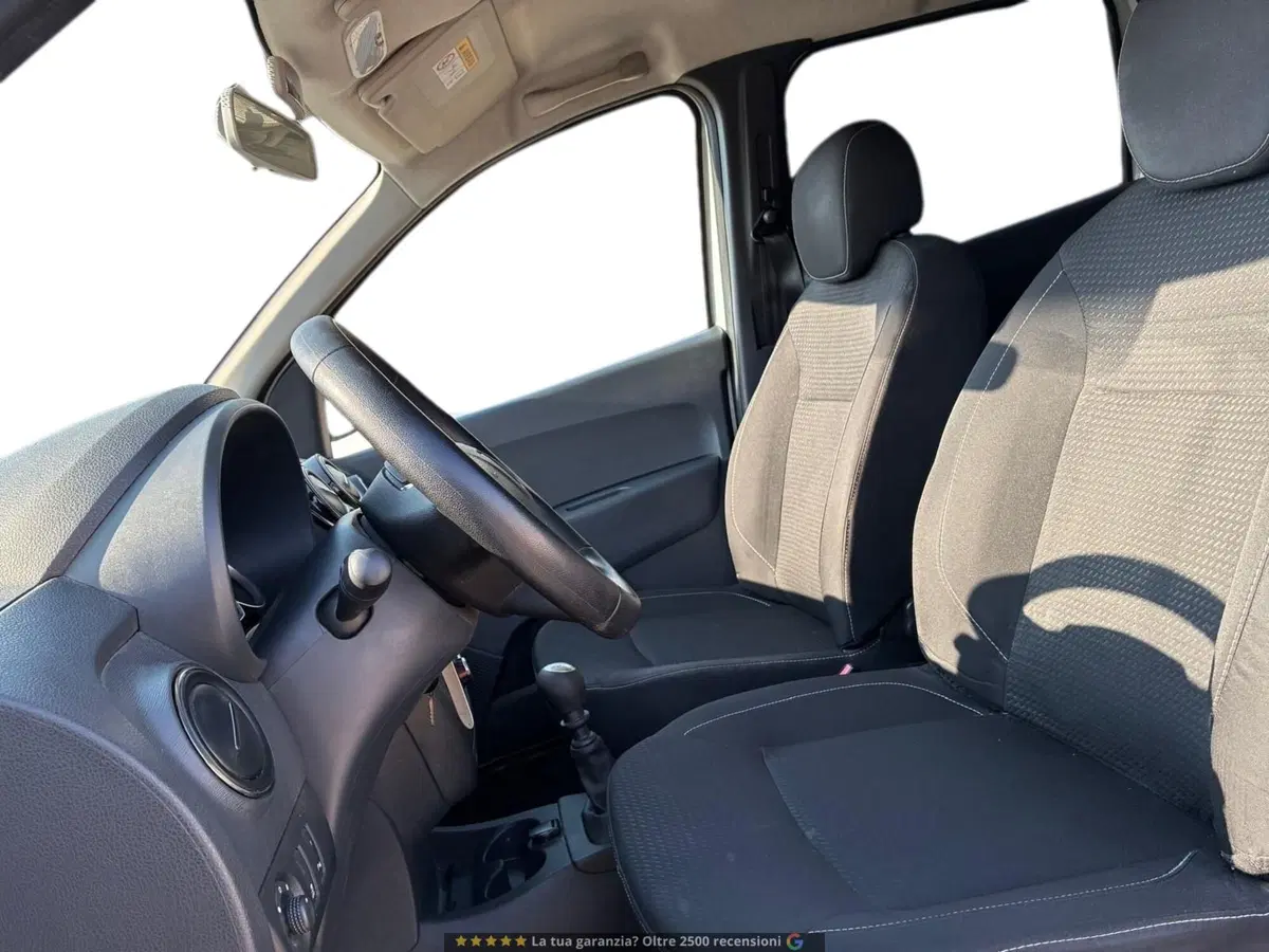 Dacia Lodgy usata a Prato (5)