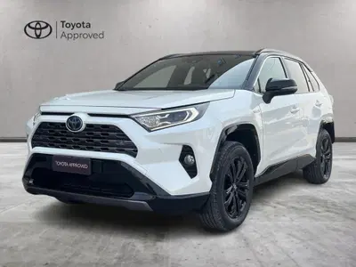 Toyota Rav4 HV (218CV) E-CVT 2WD Style del 2019 usata a Ragusa