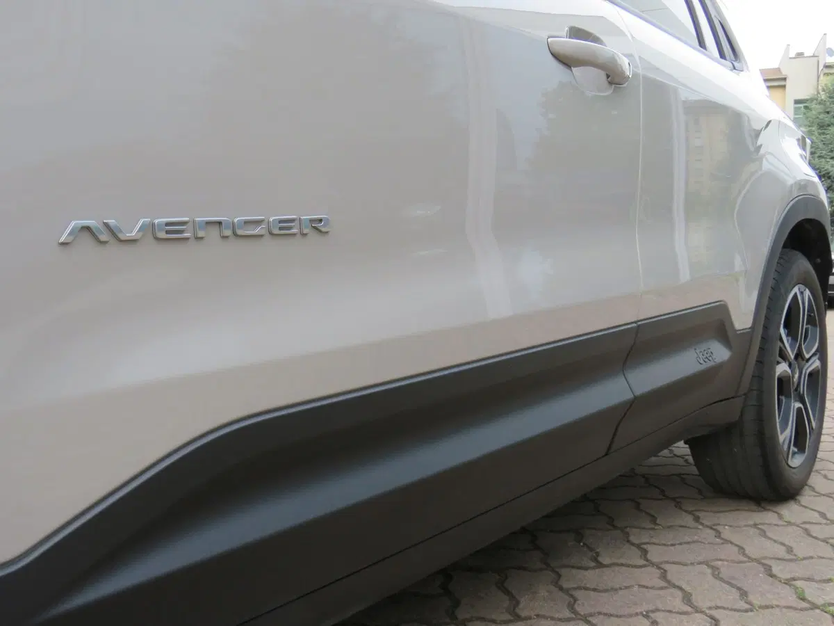 Jeep Avenger usata a Monza e Brianza (11)