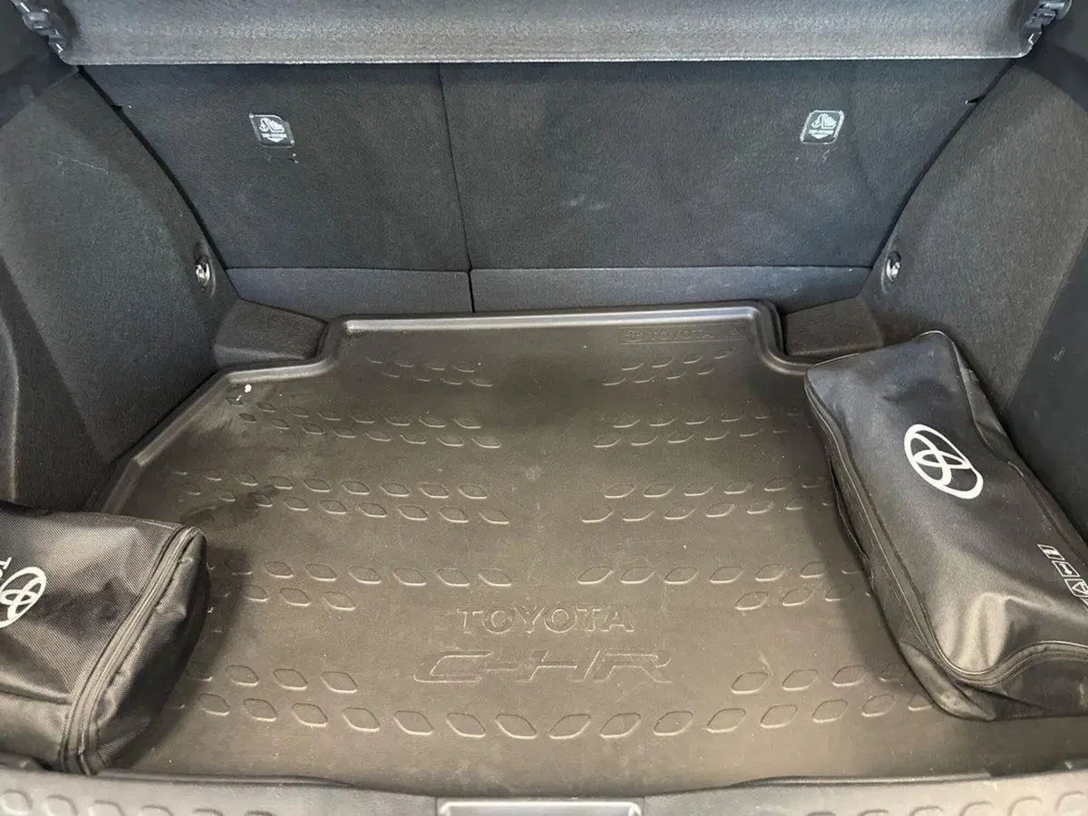 Toyota Toyota C-HR usata a Prato (18)