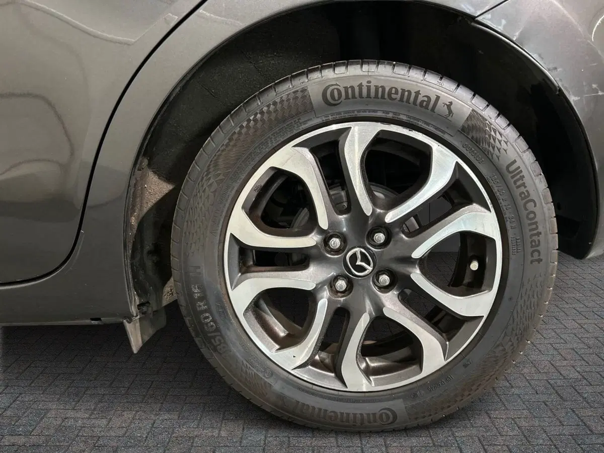 Mazda Mazda2 usata a Milano (12)