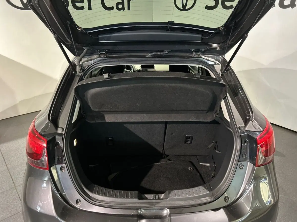 Mazda Mazda2 usata a Milano (6)