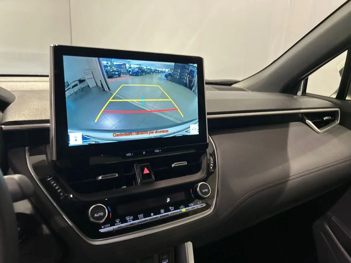 Toyota Corolla Cross Hybrid usata a Milano (10)
