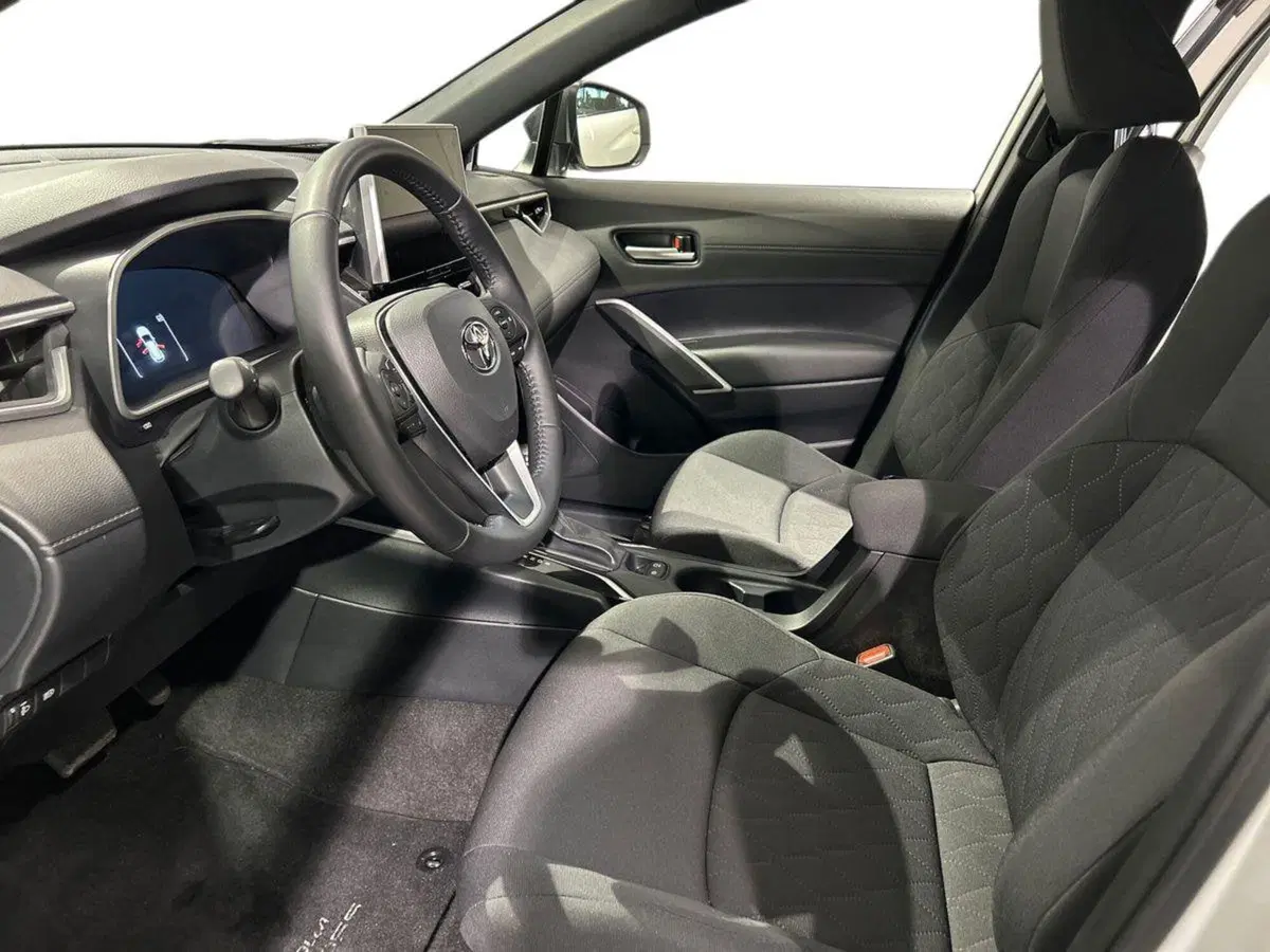 Toyota Corolla Cross Hybrid usata a Milano (7)