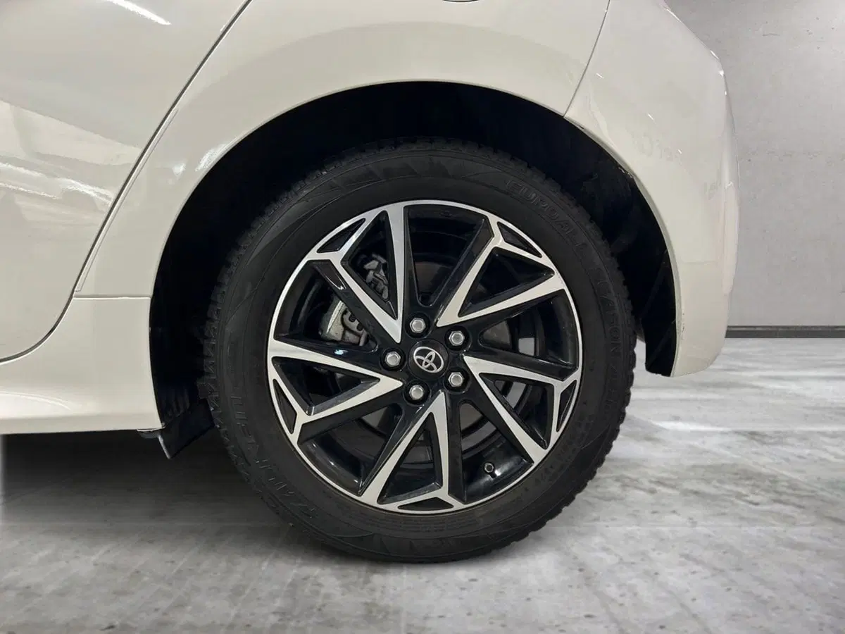 Toyota Yaris usata a Milano (13)