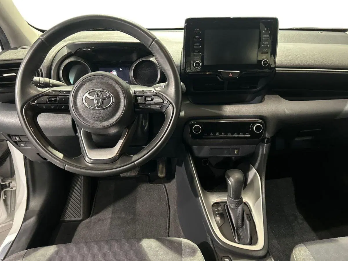 Toyota Yaris usata a Milano (9)