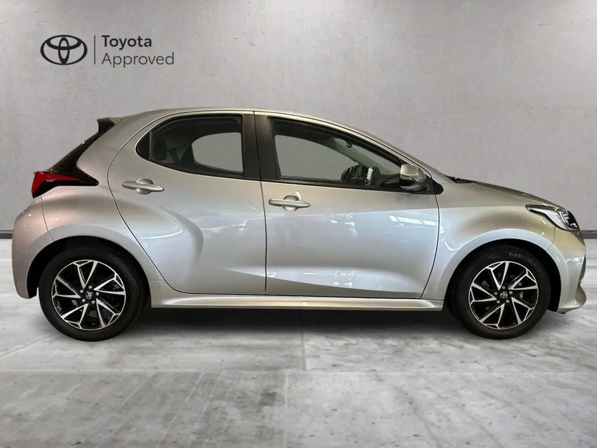 Toyota Yaris usata a Milano (5)