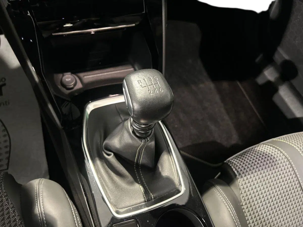 Peugeot 2008 usata a Milano (13)