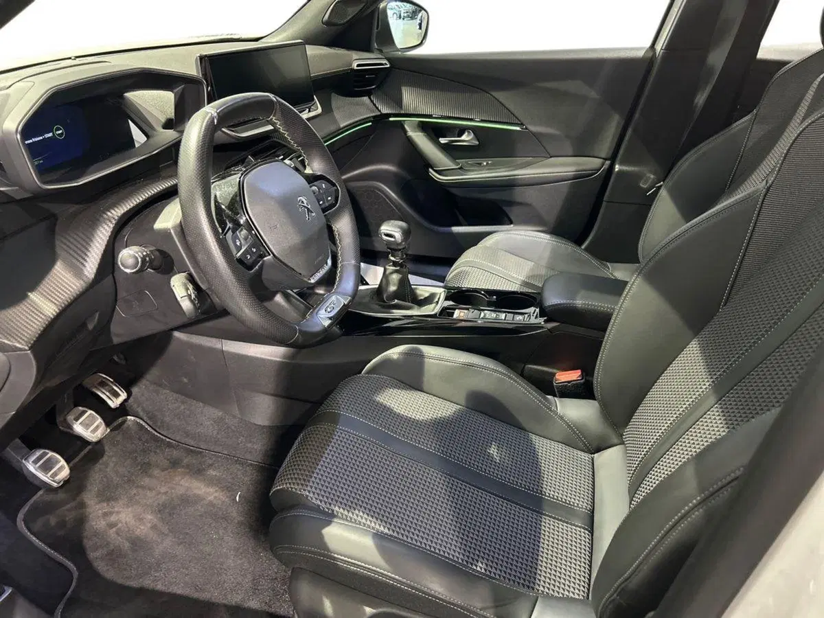 Peugeot 2008 usata a Milano (7)
