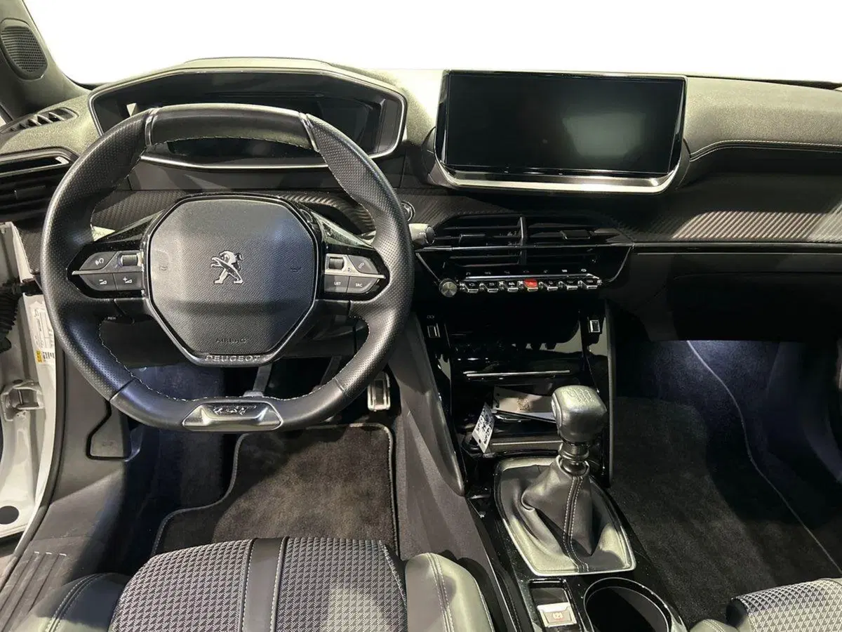 Peugeot 2008 usata a Milano (8)
