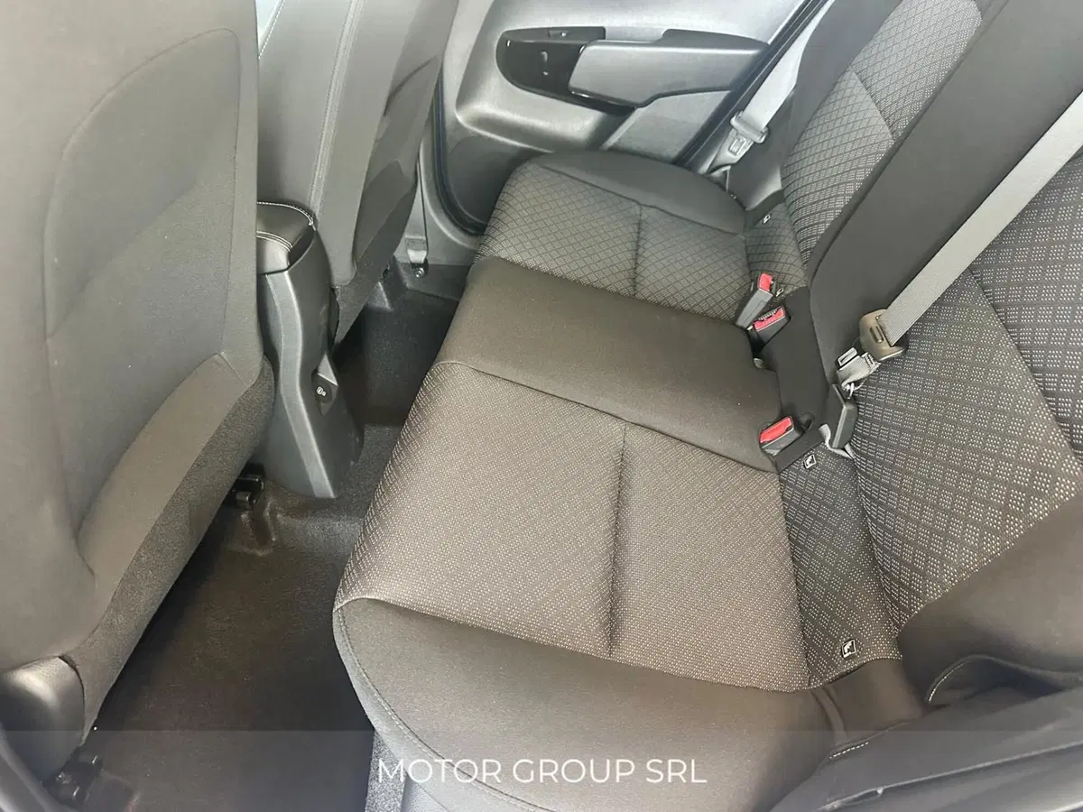 Kia Picanto nuova a Napoli (13)