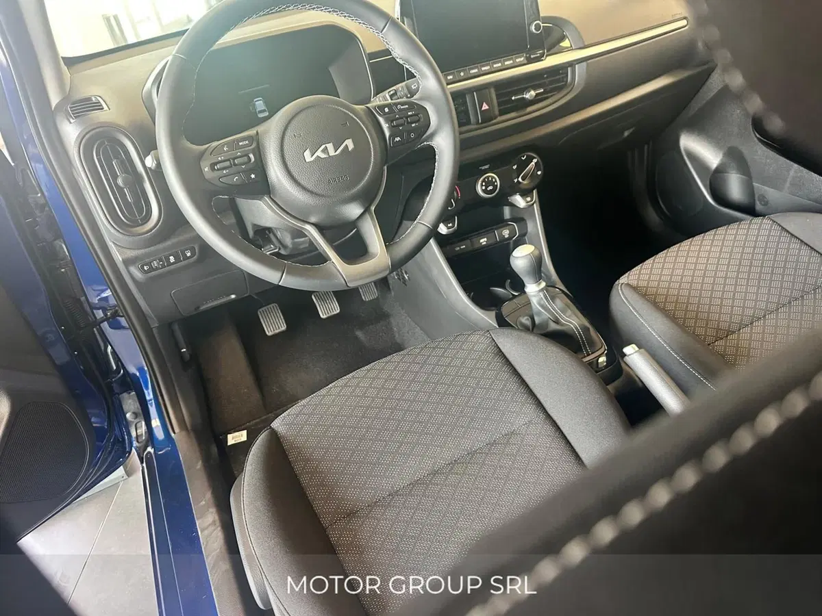 Kia Picanto nuova a Napoli (16)