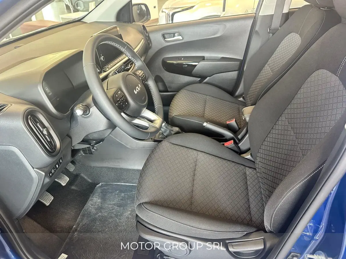 Kia Picanto nuova a Napoli (17)
