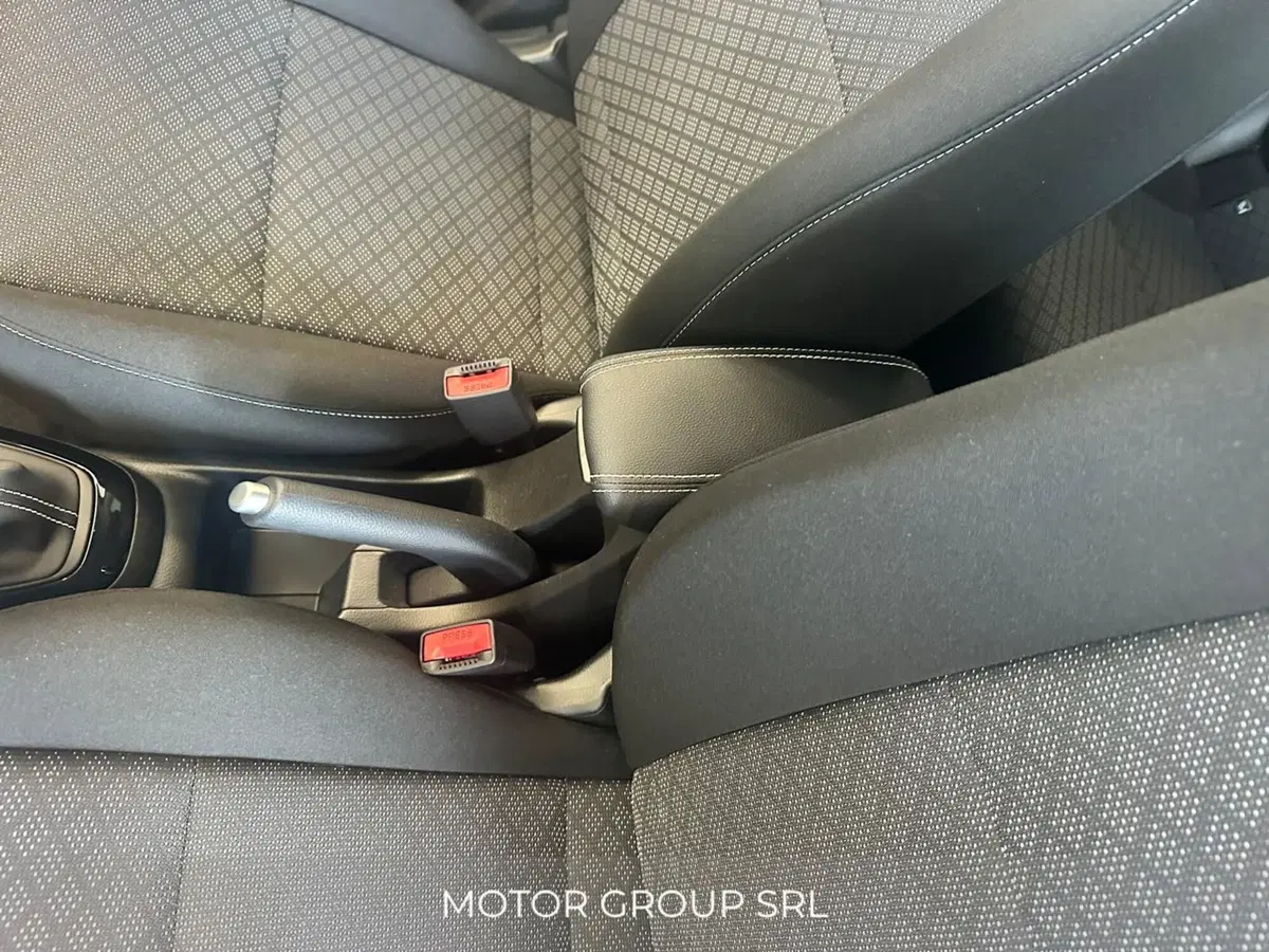Kia Picanto nuova a Napoli (19)
