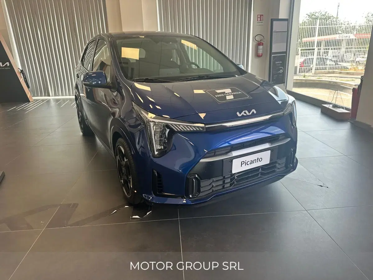 Kia Picanto nuova a Napoli (8)