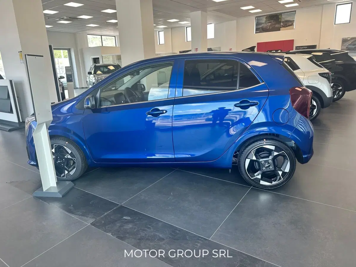 Kia Picanto nuova a Napoli (9)