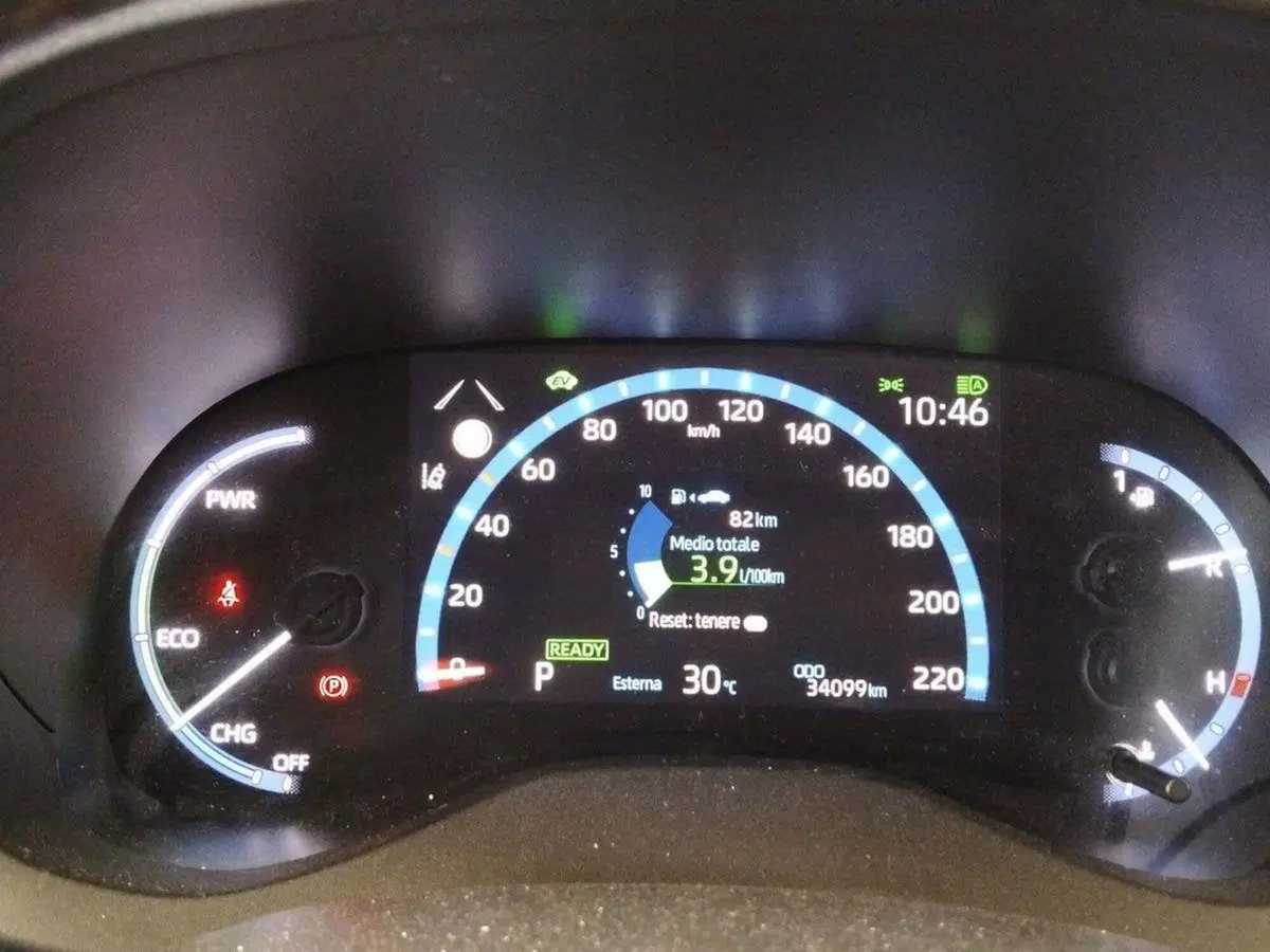 Toyota Yaris Cross usata a Roma (8)