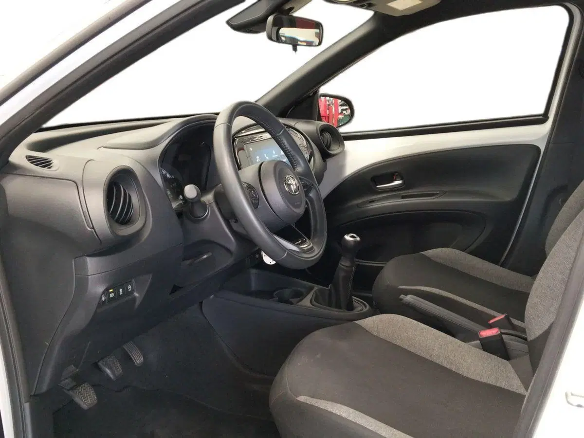Toyota Aygo X usata a Roma (6)